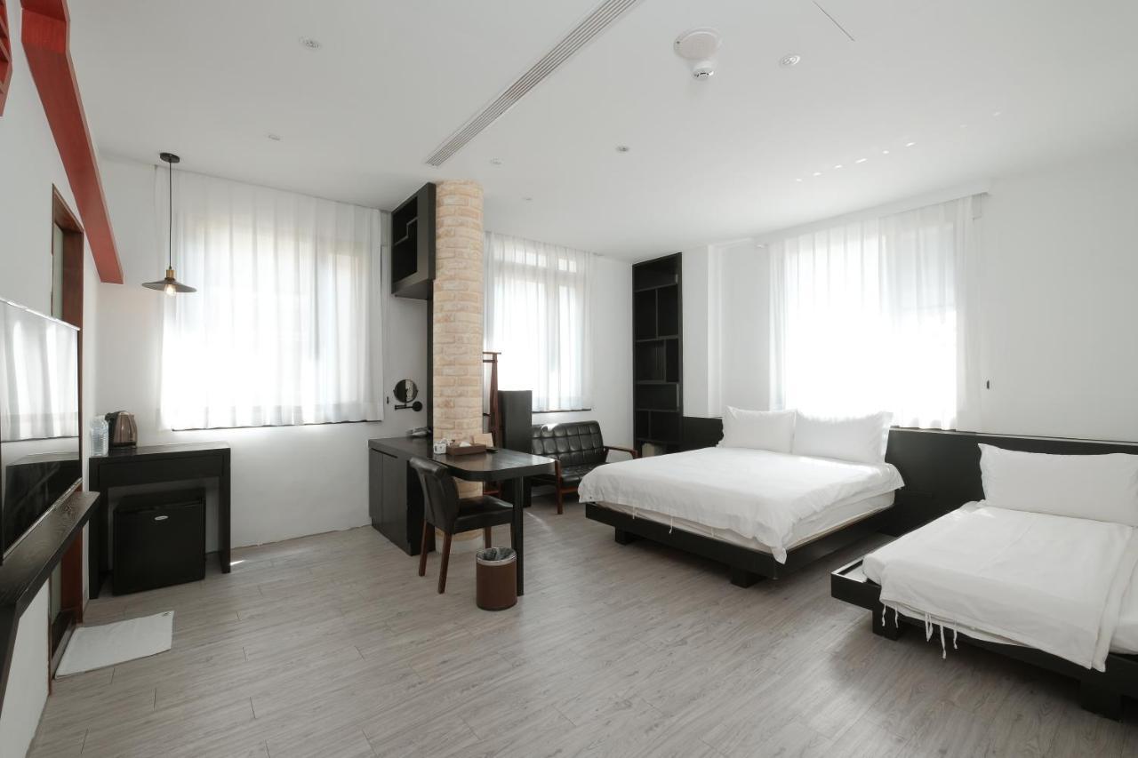 Journey Hostel Тайнань Екстер'єр фото