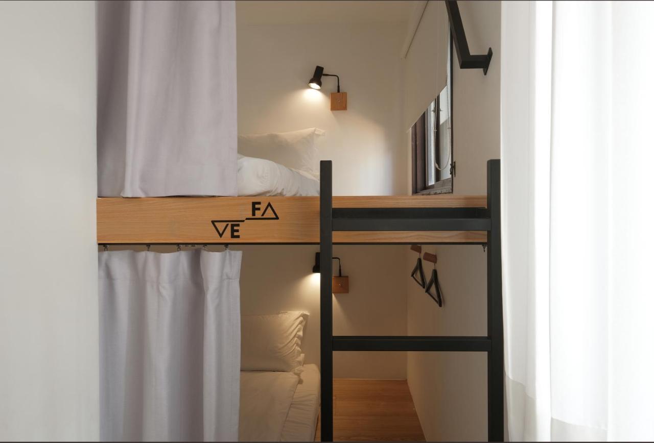Journey Hostel Тайнань Екстер'єр фото