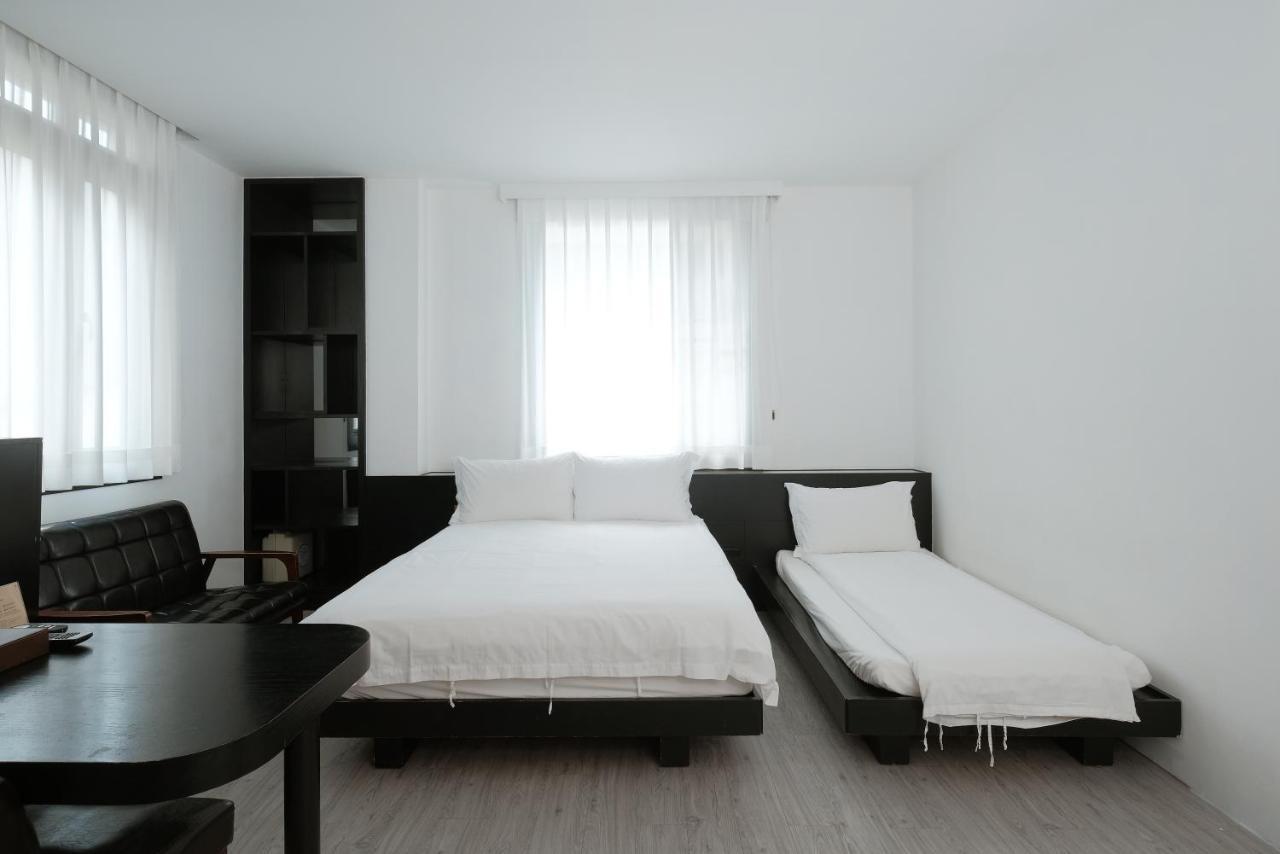 Journey Hostel Тайнань Екстер'єр фото