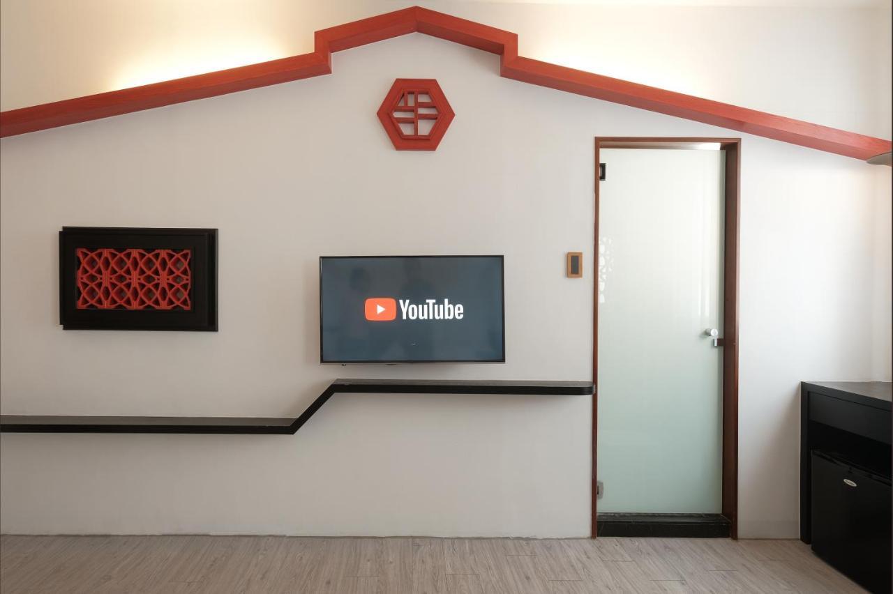 Journey Hostel Тайнань Екстер'єр фото