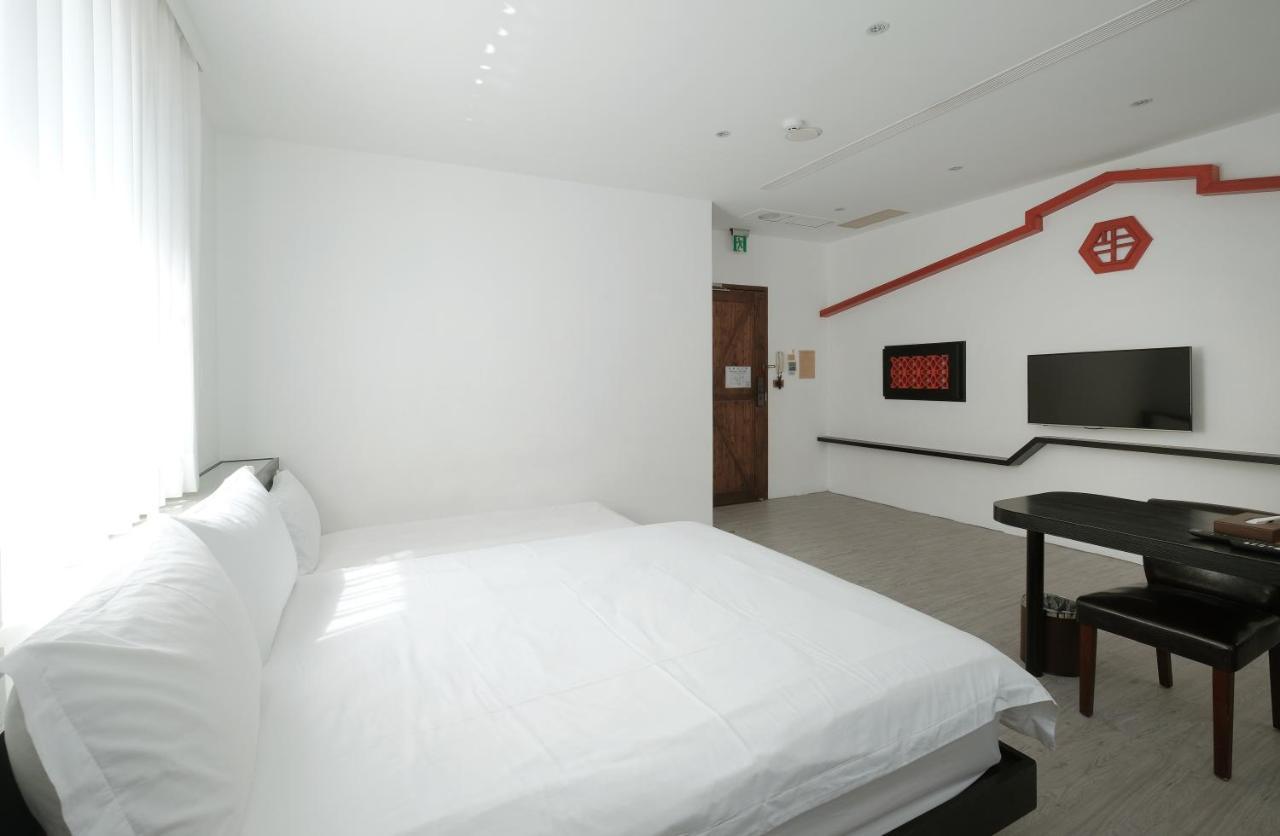 Journey Hostel Тайнань Екстер'єр фото